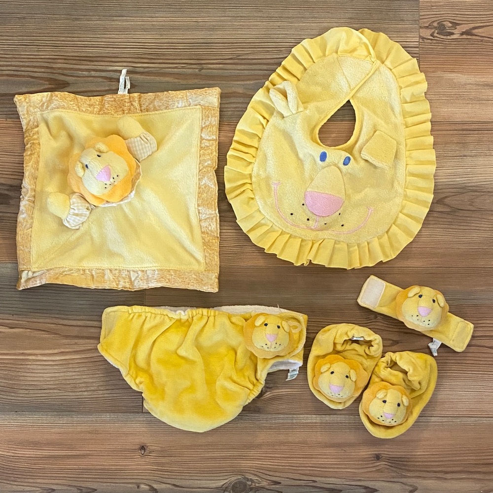 Vintage 90’s Harvest Moon Russ Baby Lion Bib Diaper Cover Rattle Shoes & Blanky